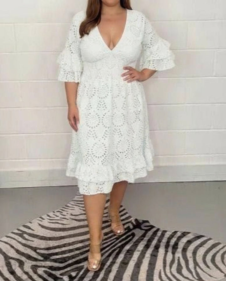 Alva - Elegant Lace Dress